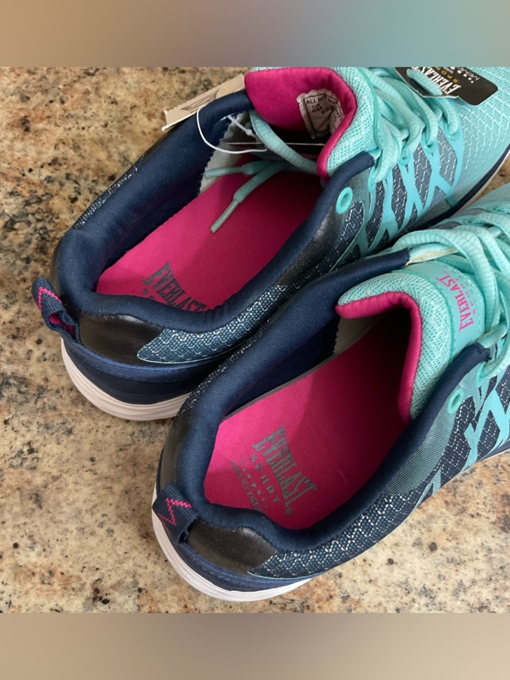 Everlast Sport Women’s Size 6 Sneakers
New without Box - Picture 4 of 6